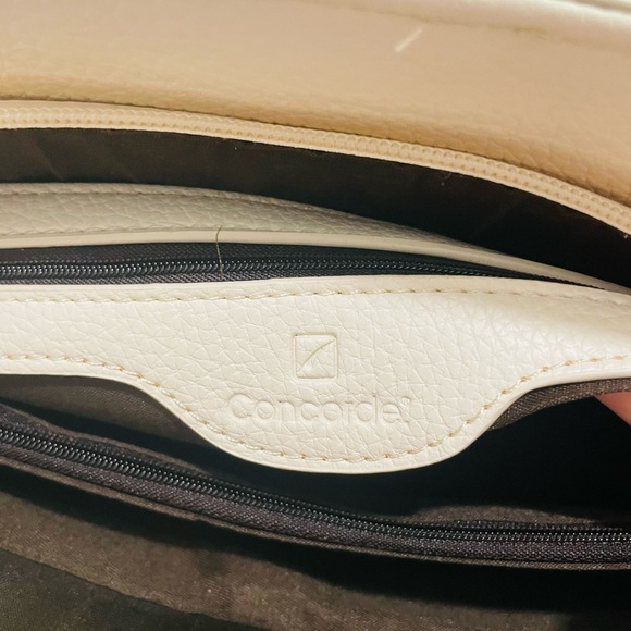 Elegant Cream Concorde Handbag pebbled  faux leather purse - Picture 7 of 16